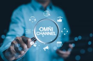 Perbedaan Omnichannel dan Multichannel: Mana yang Lebih Cocok untuk Bisnis Anda?