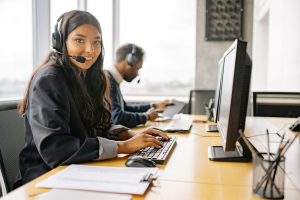 Sistem Layanan Pelanggan Terbaik untuk Bisnis Indonesia: Panduan Lengkap & Rekomendasi Udesk